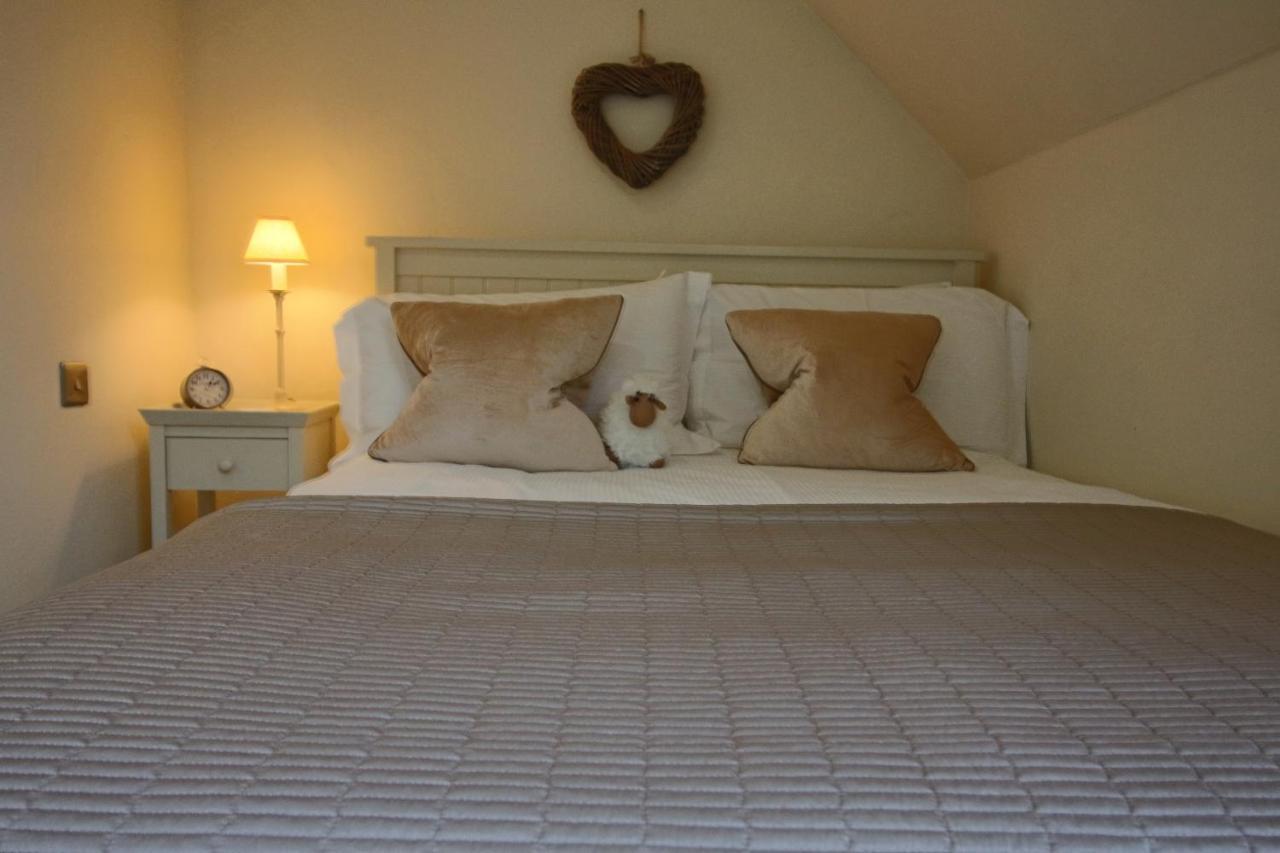 Frith Farm House Cottages Newnham  ภายนอก รูปภาพ